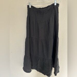 Gap Midi Skirt Size M
NWT